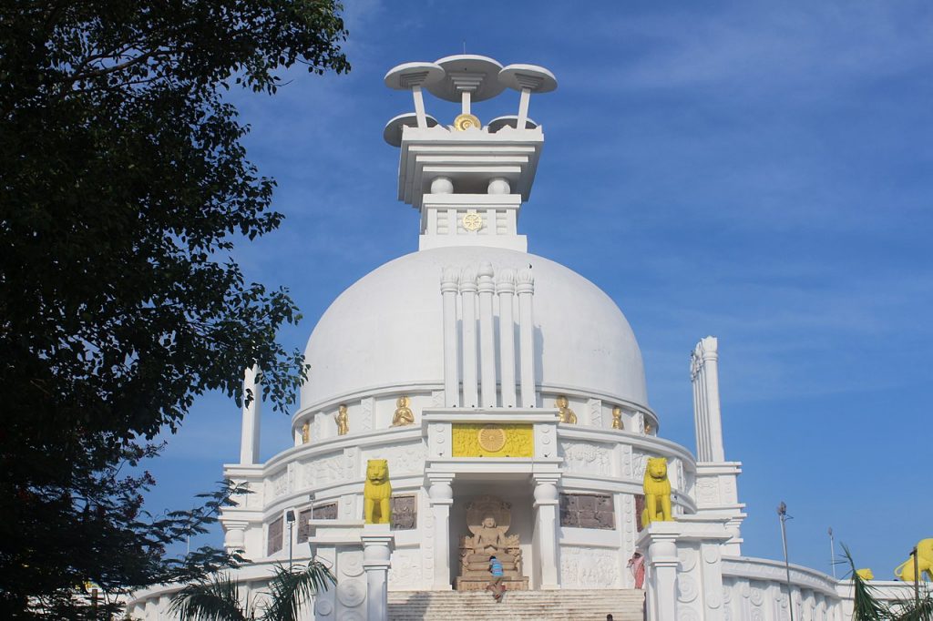 1280px Dhauli Shanti Stupa, Bhubaneswar
